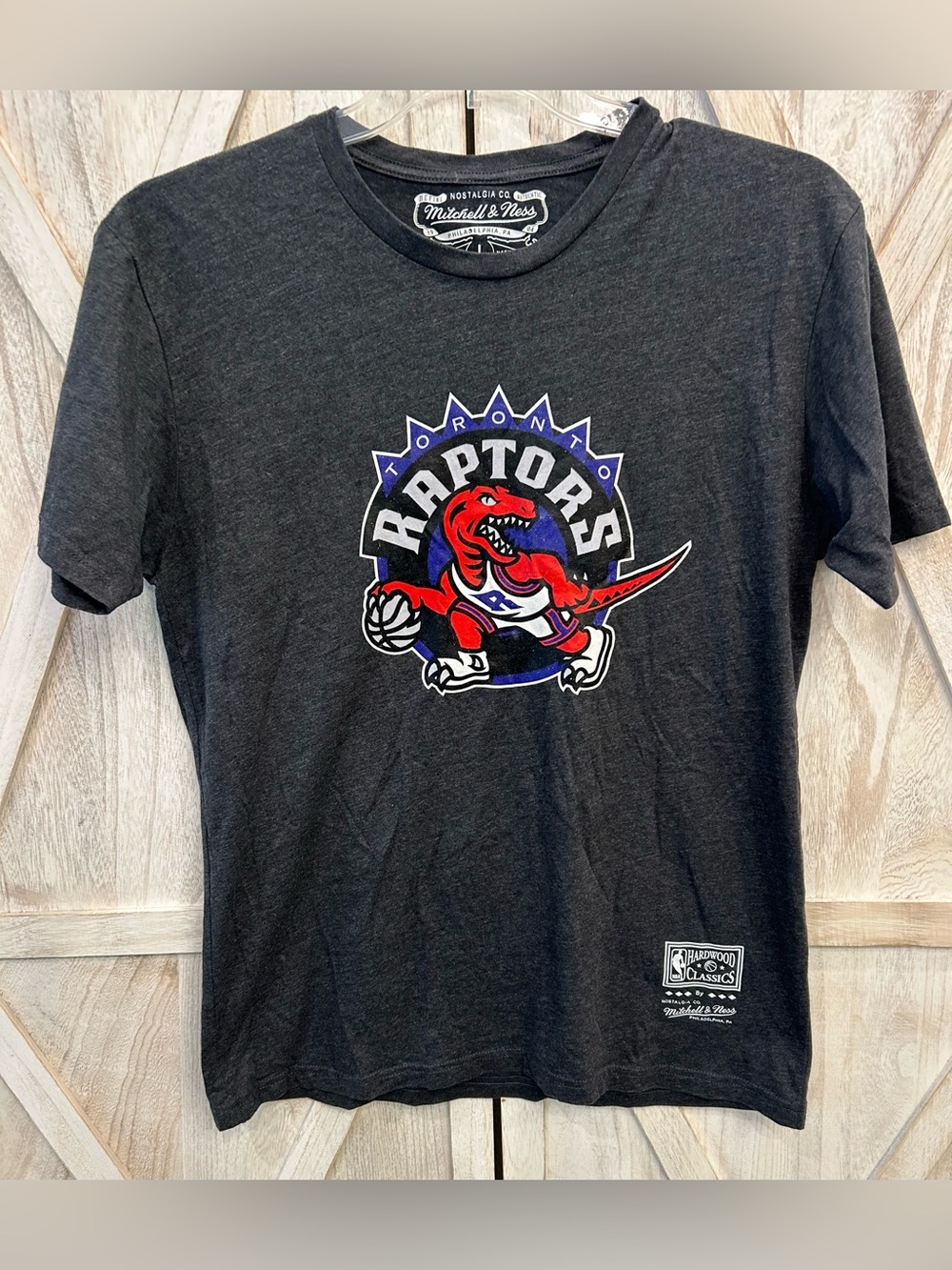 Mitchell & Ness NBA Toronto Raptors Hardwood Classics Dinosaur Logo Tee Large